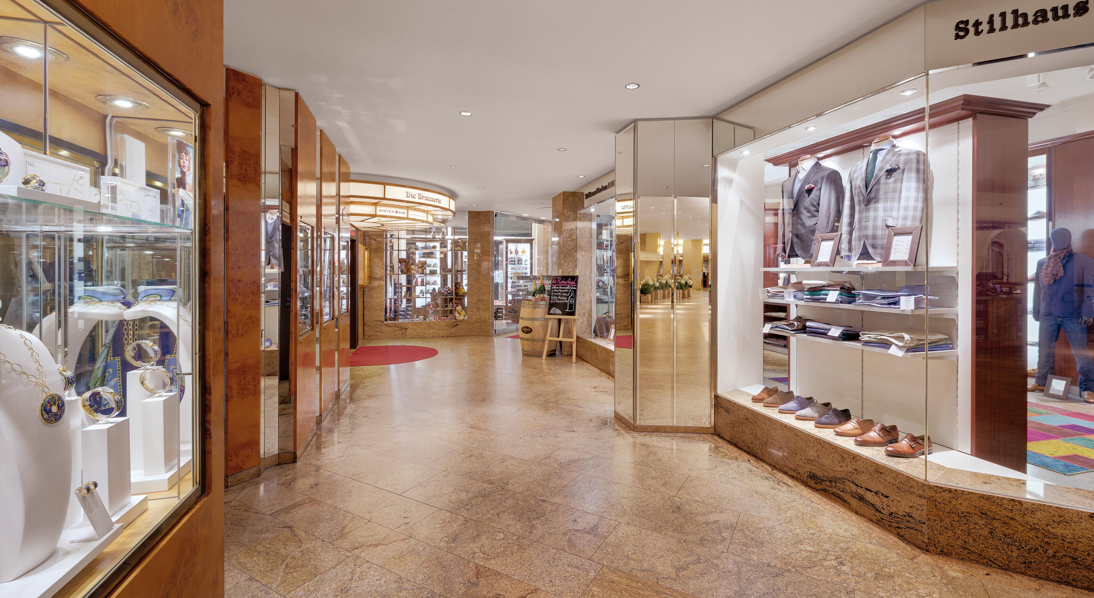 فندق غراند إيليسي هامبورغ المظهر الخارجي الصورة The interior of the store