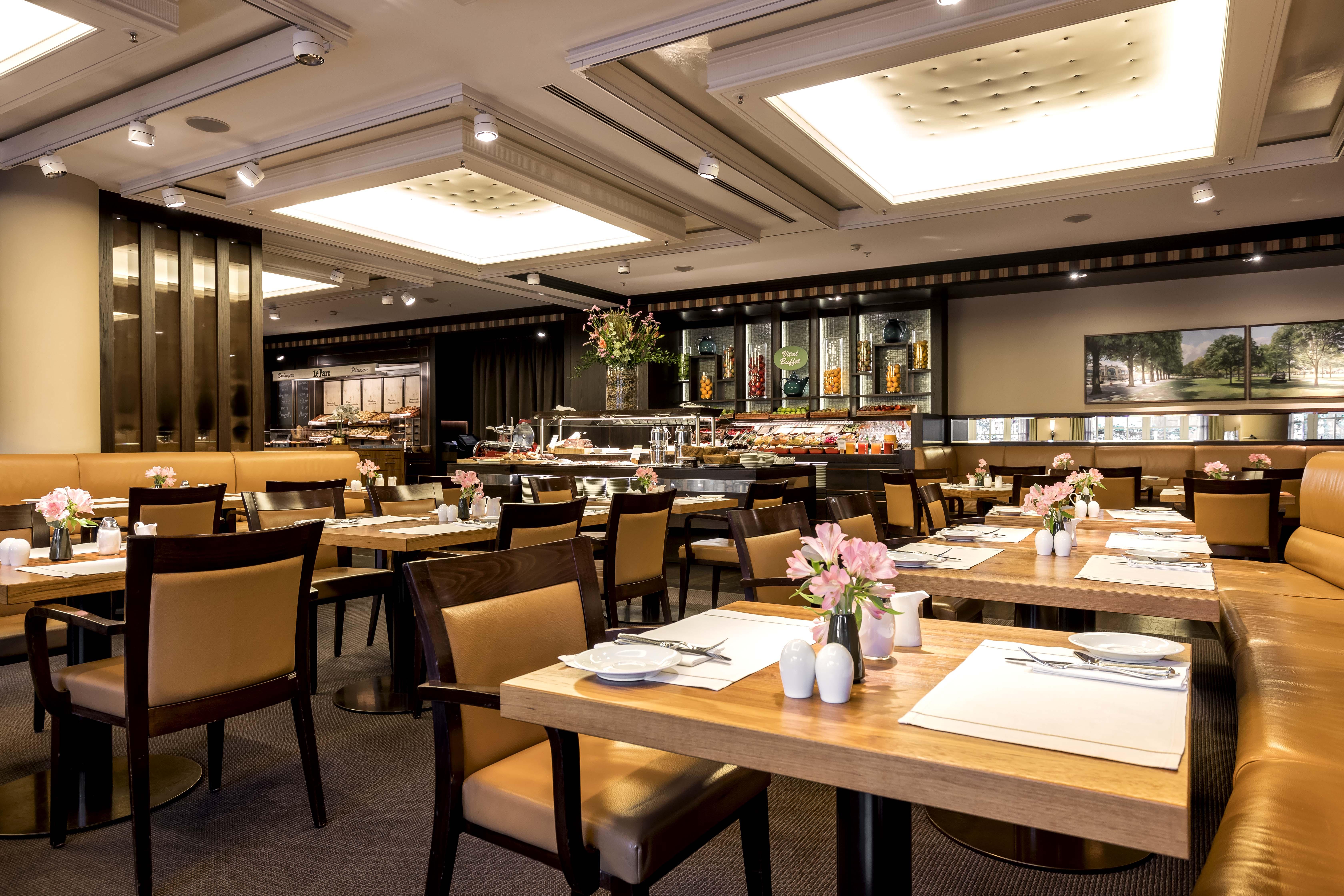 فندق غراند إيليسي هامبورغ المظهر الخارجي الصورة The interior of the restaurant