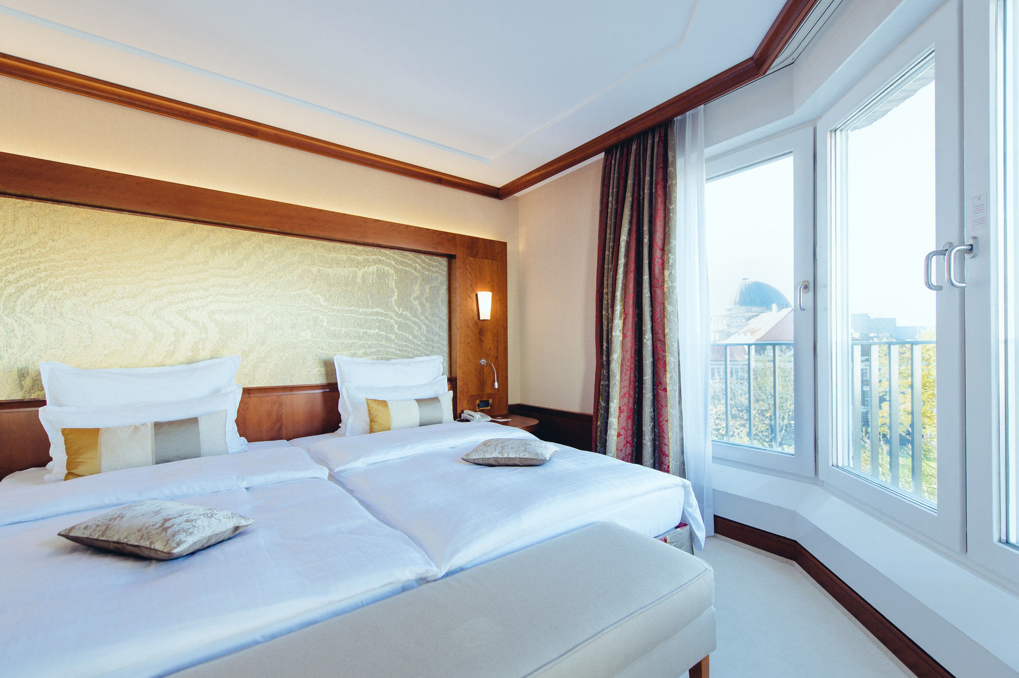 فندق غراند إيليسي هامبورغ المظهر الخارجي الصورة A typical room